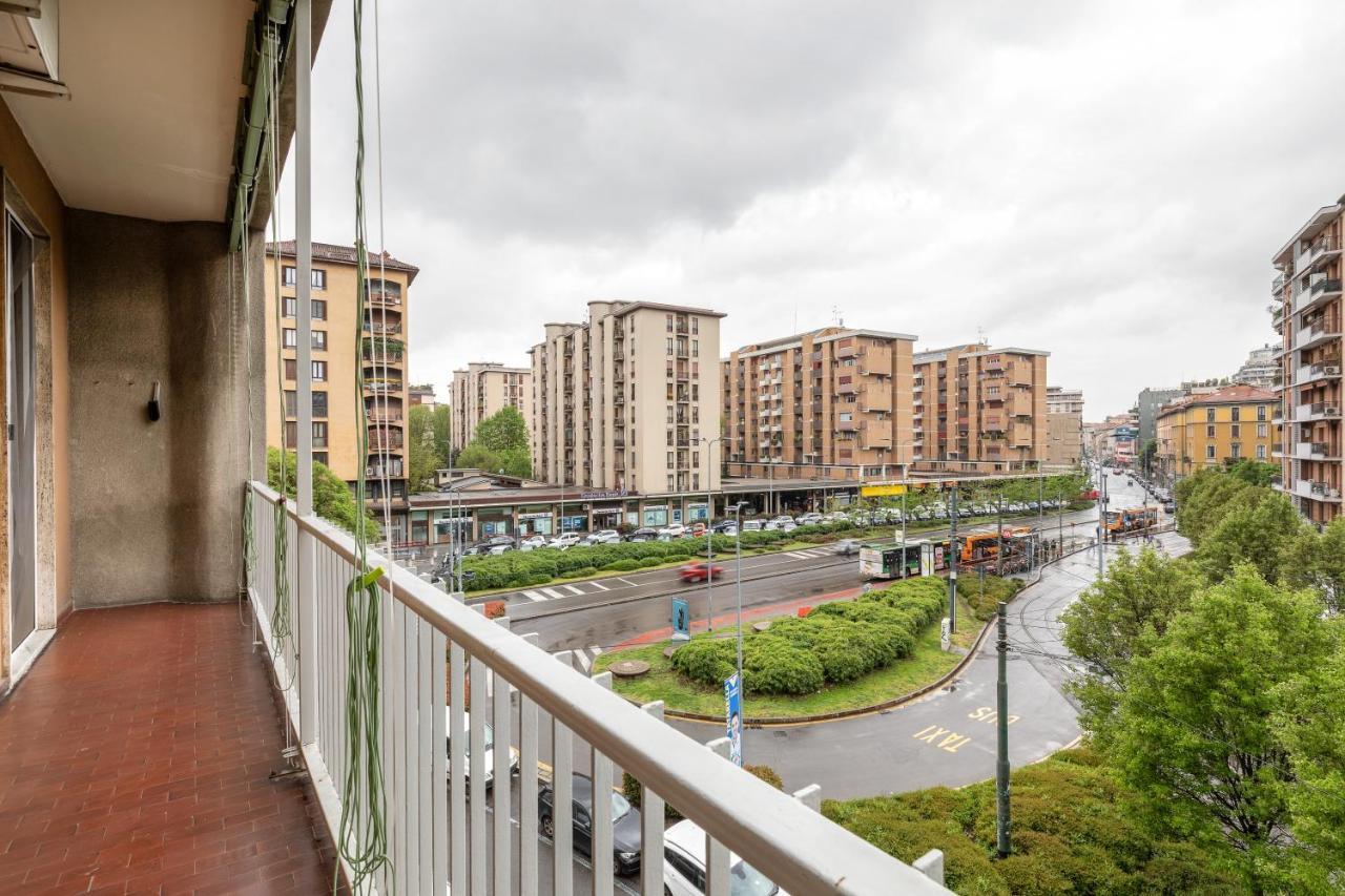 Piazza De Angeli M1 Comfortable Flat With Balcony Milan Exterior photo